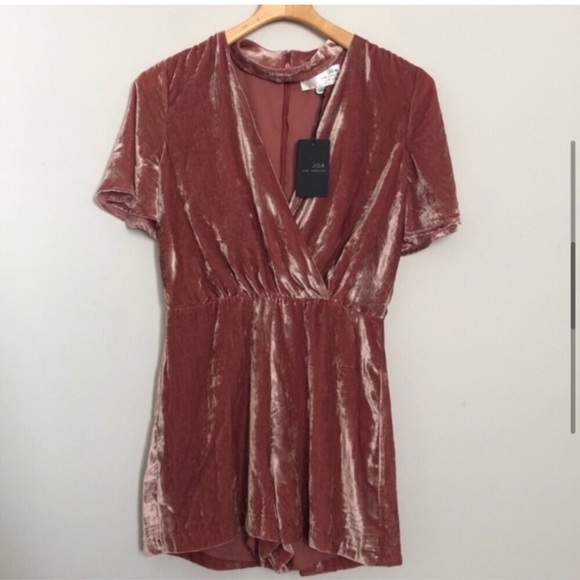 J.O.A Velvet Short Romper Size Medium - Picture 3 of 7